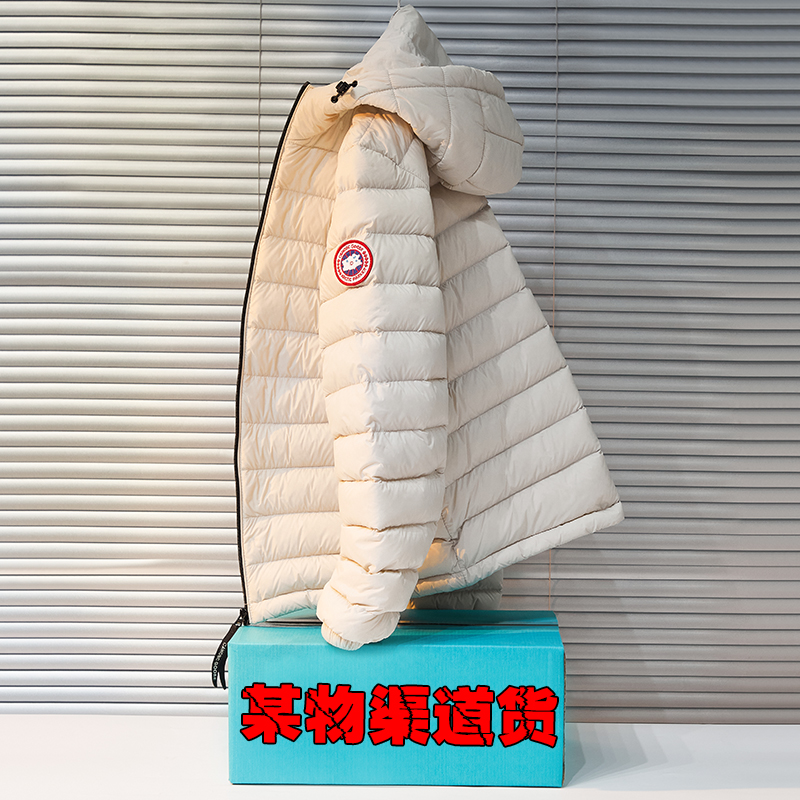 【现货秒发】轻便保暖连帽外套