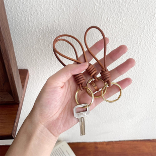 复古牛皮绳钥匙扣挂件手工编织钥匙圈五金锁扣高质感风钥匙绳