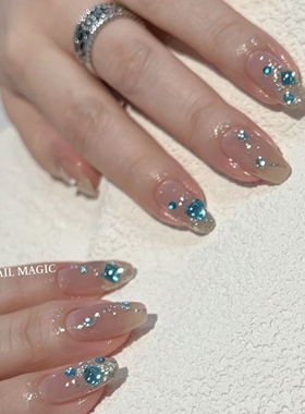 包邮海洋之心2026新年战甲清冷感蓝色拼钻穿戴甲美甲饰品拼钻包