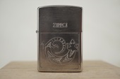 ZIPPO 1992年K二手好品灰铬拉丝蚀刻壁虎图腾logo打火机 原装 正版