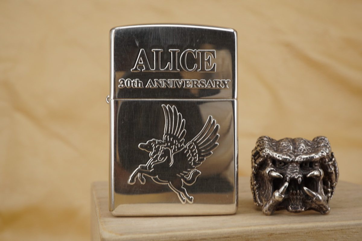 原装正版2001年B全新限量镀银爱丽丝罕见三头飞马贴片ZIPPO打火机
