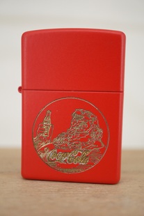 原装 红哑漆联名可口可乐圣诞老人防风ZIPPO 2001年L全新经典 正版