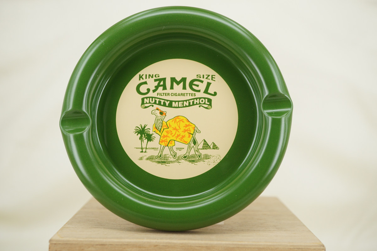 原装正版 2008年全新骆驼CAMEL薄荷绿限量收藏版烟灰缸 经典周边