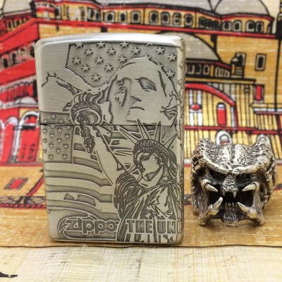 原装正版2008年B全新熏银罕见四面蚀刻自由女神总统山打火机ZIPPO
