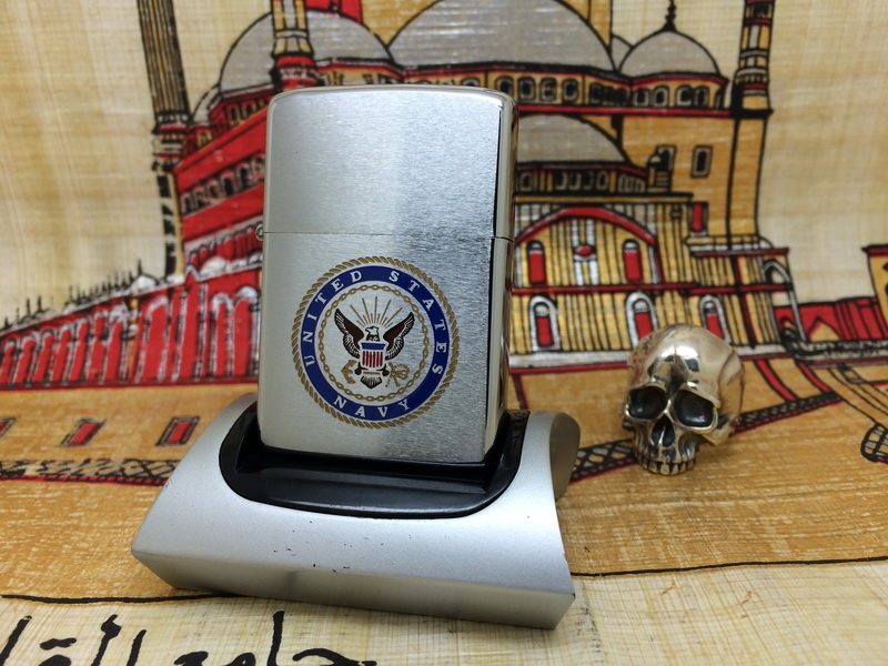 原装正版1979年全新镀铬拉丝蚀刻填漆美国海君徽章打火机 ZIPPO