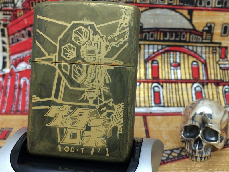 原装正版1999年A全新骨灰级做旧铜浅刻盖塔机器人一号打火机zippo