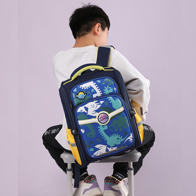 时尚新潮款儿童护肩3D海绵背垫小学生1345年级男女孩定型双肩书包