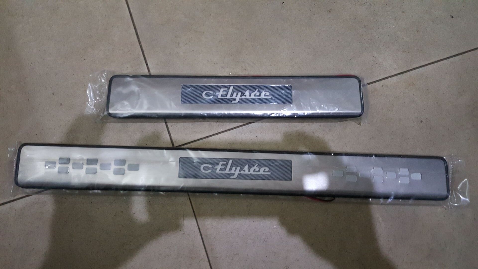 141516款爱丽舍带灯门槛条led