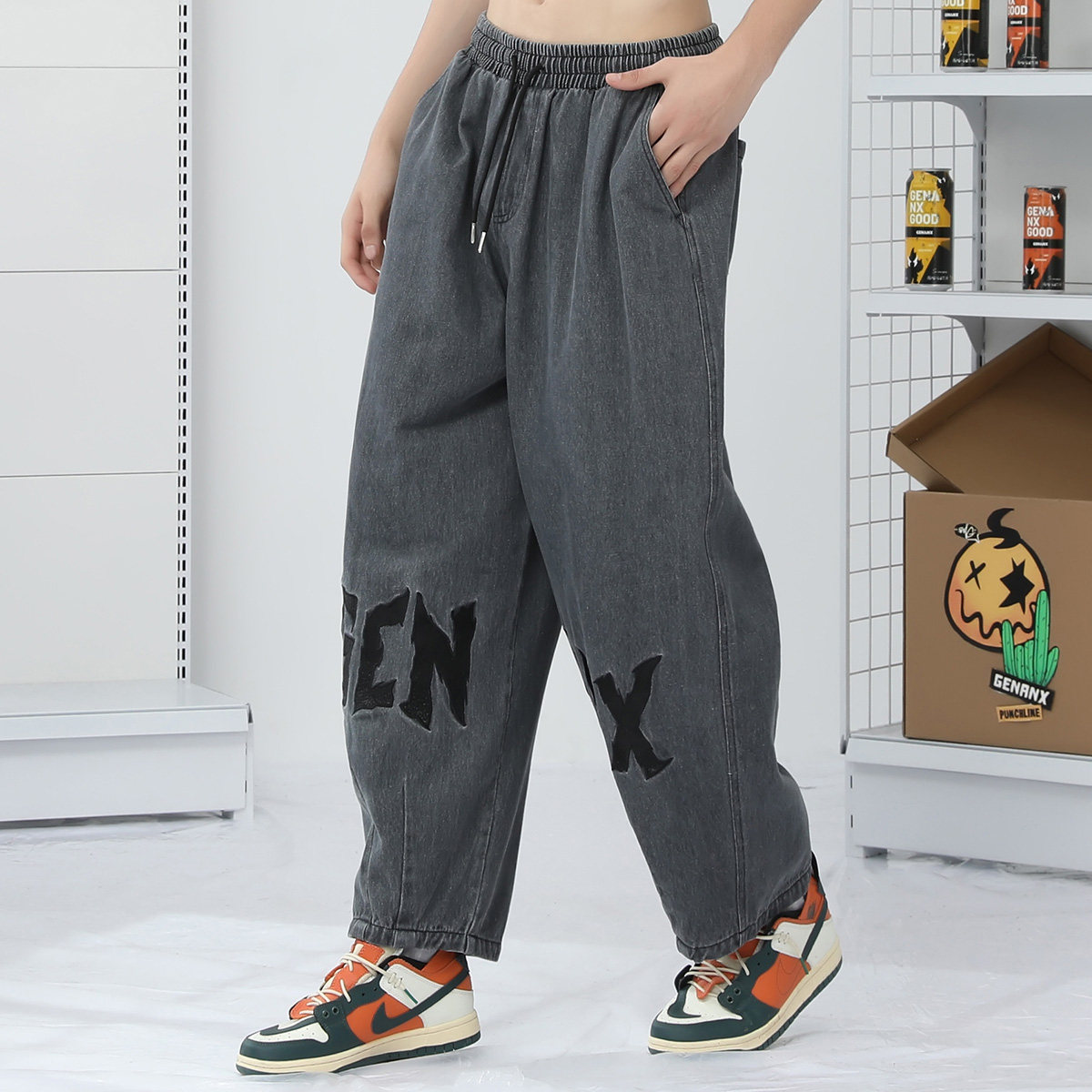GENANX闪电潮牌中高腰牛仔裤黑灰色松紧带绣花宽松水洗直筒裤子男