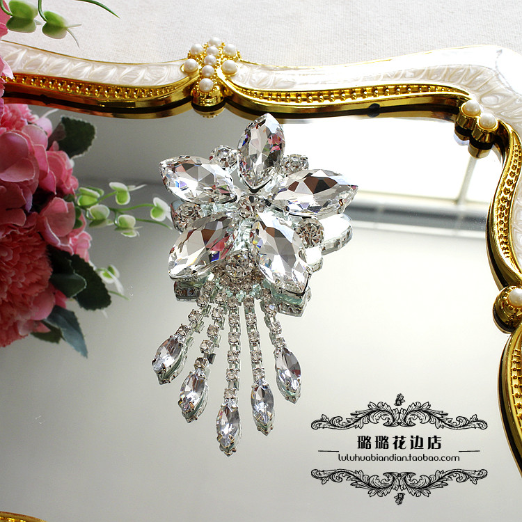 閃亮婚紗禮服dly成品鑽玻璃水鑽配件材料吊墜胸針別針服裝飾輔料在類目 居家布藝, 縫紉DIY材料、工具及成品, 縫紉DIY配件/輔料/配飾, 珠子/鑽飾/花朵等配飾中 - 來自Buy2taobao.com提供專業的淘寶代購服務