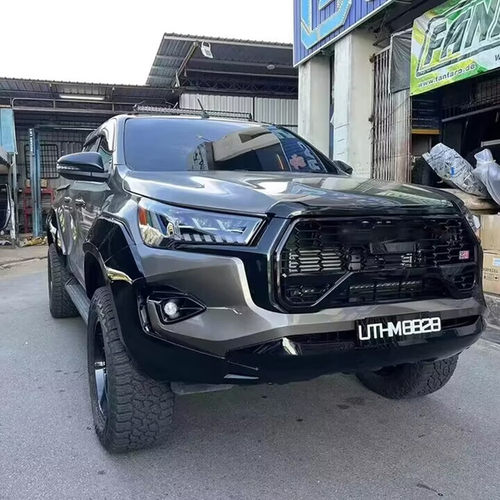 适用15-25年海拉克斯HILUX REVO皮卡改装GR款前脸轮眉保险杠总成