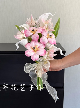 new欧式油画粉婚礼手捧花新娘领证花束ins风流年花艺手作毕业旅拍