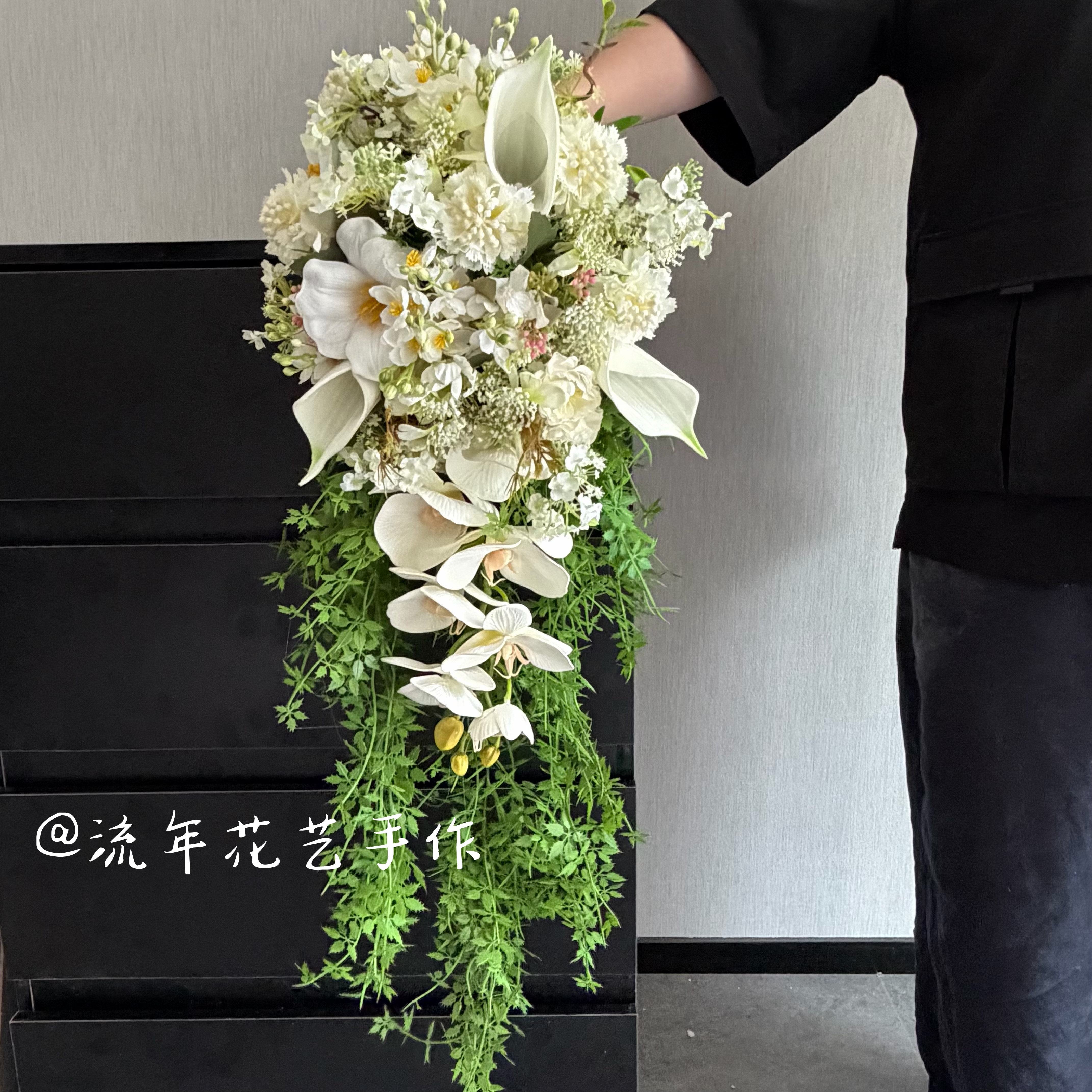 new森系diy瀑布手捧花婚礼领证花束橱窗装饰ins风水滴型花束推荐