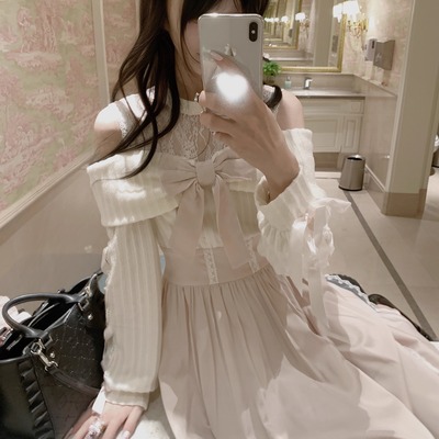 清楚系优雅温柔浅粉露肩连衣裙