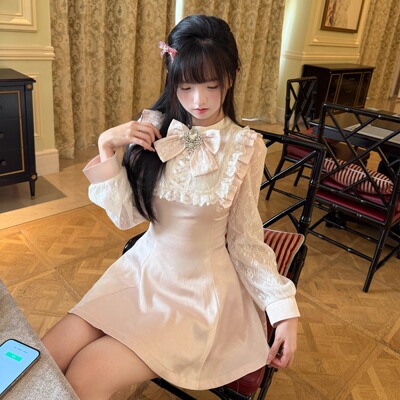 可爱温柔连衣裙日系粉粉的