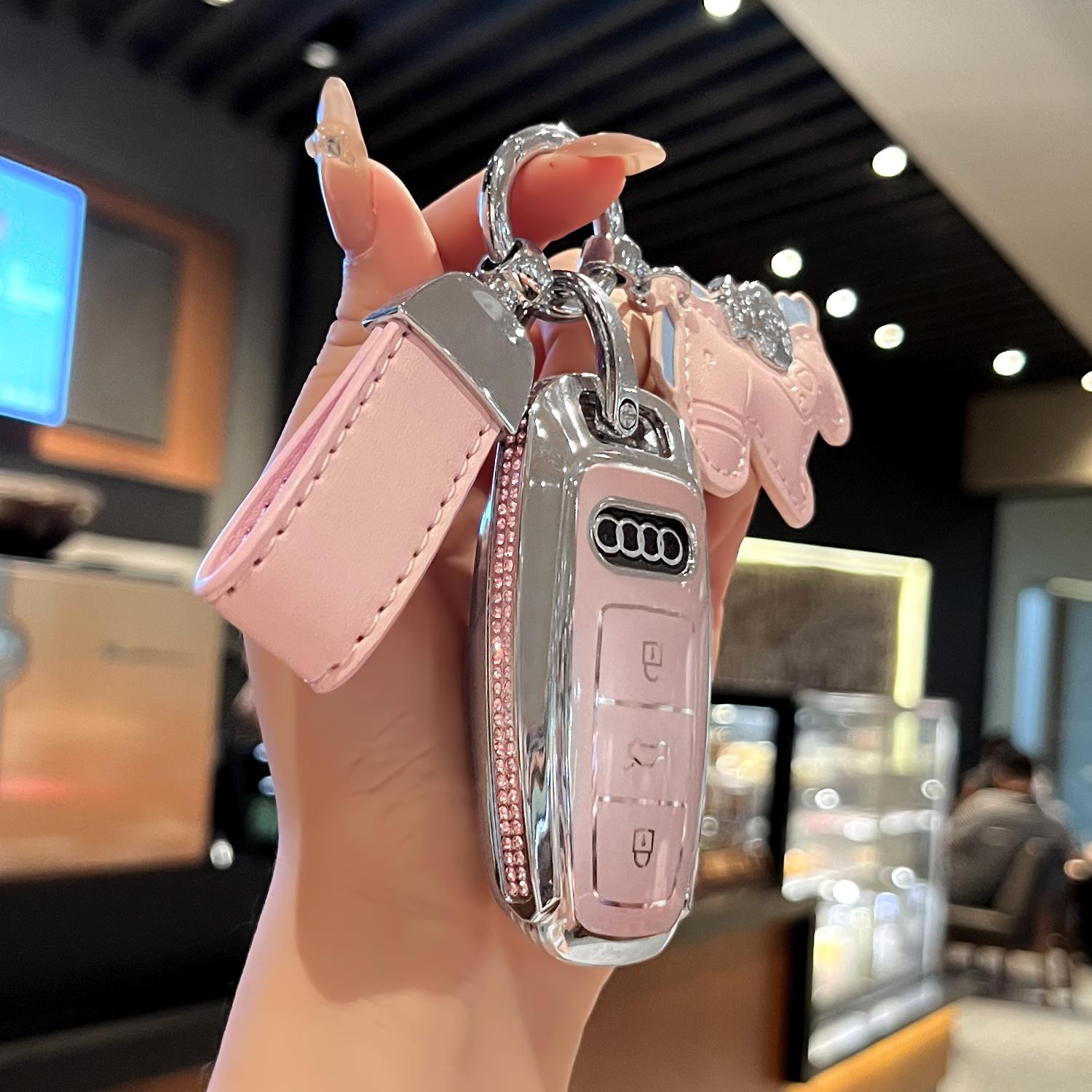 适用奥迪a4l a6l a7l a8l高级a5壳q5q6q7q8新款q4etron扣rs6rs7女