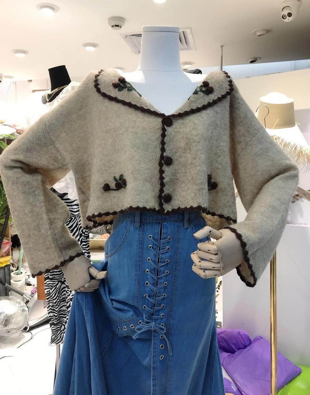 坎蒂樱桃刺绣甜美毛衣女翻领针织开衫2020早秋新品韩版复古外搭上