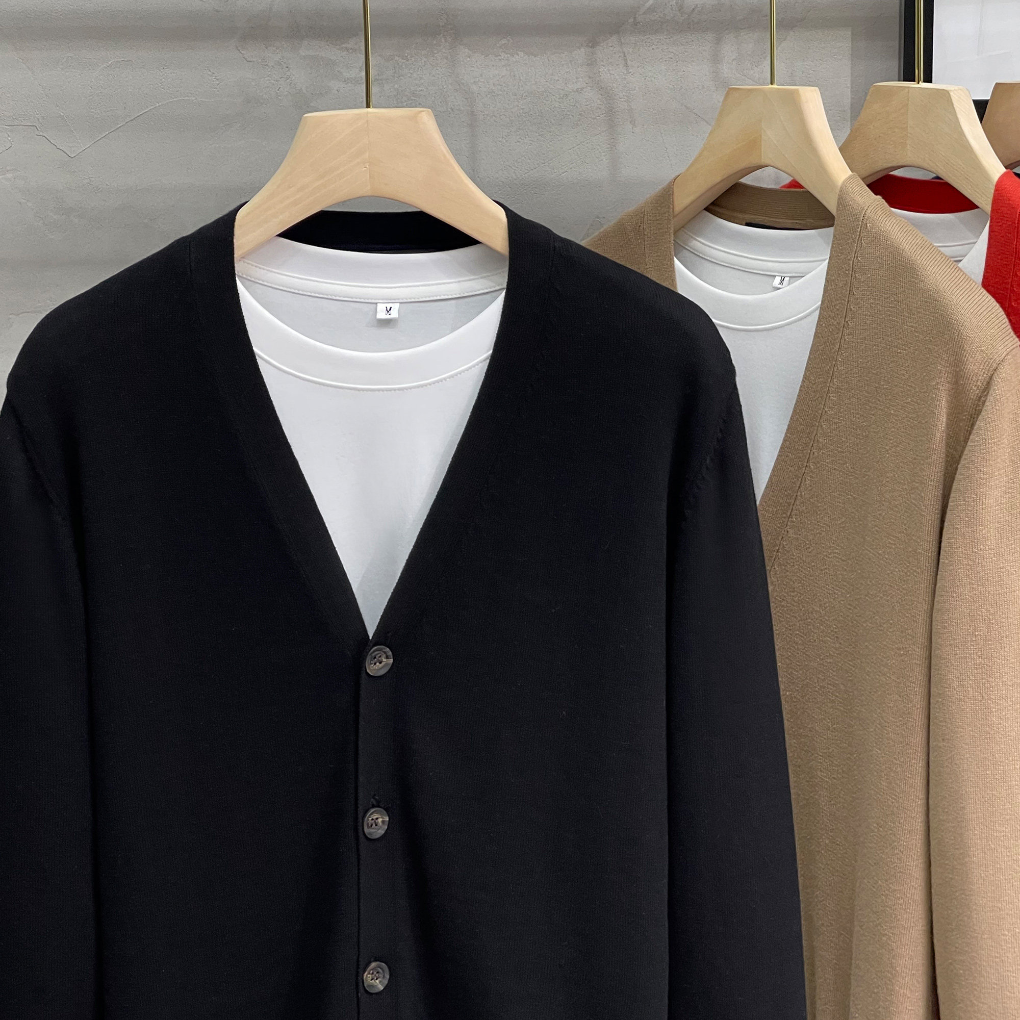 2024 SPRING AND AUTUMN NEW MENS KNITTED CARDIGAN KOREAN VERSION TREND WEAR CASUAL V-NECK SWEATER JACKET MENS SWEATER