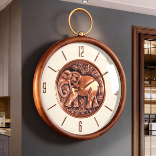 客厅实木挂钟2026新款复古轻奢高级感钟表家用艺术中古风时钟挂墙