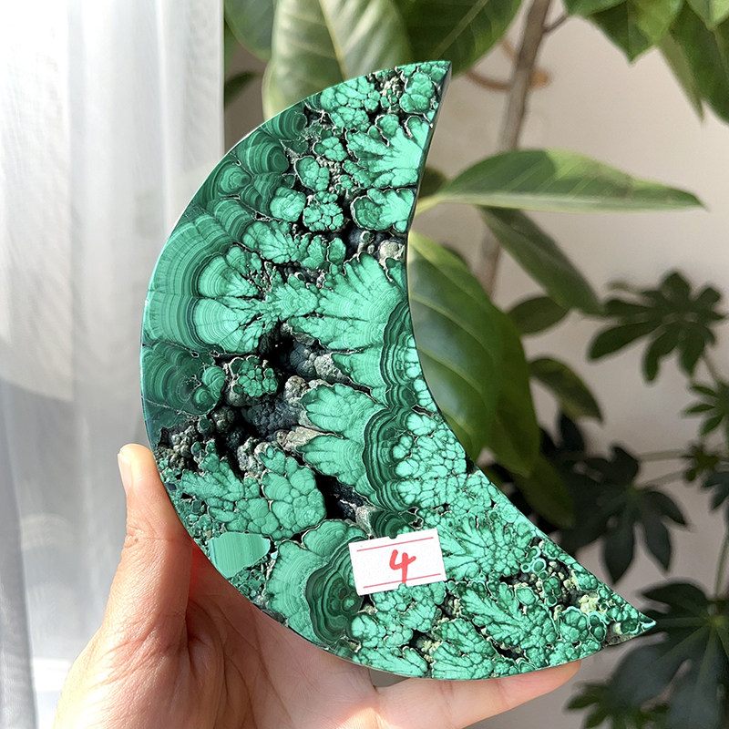 天然孔雀石月亮孔雀石原石打磨草花纹理水晶月亮饰品摆件一物一图