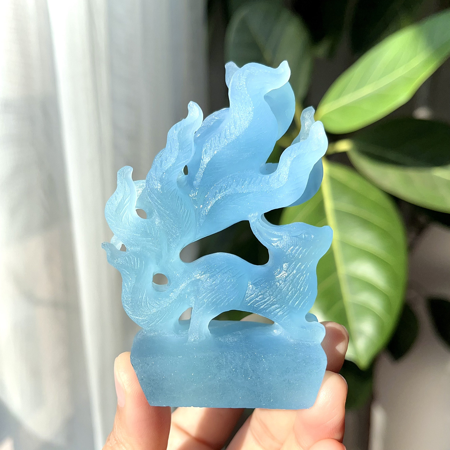 天然海蓝宝九尾狐摆件