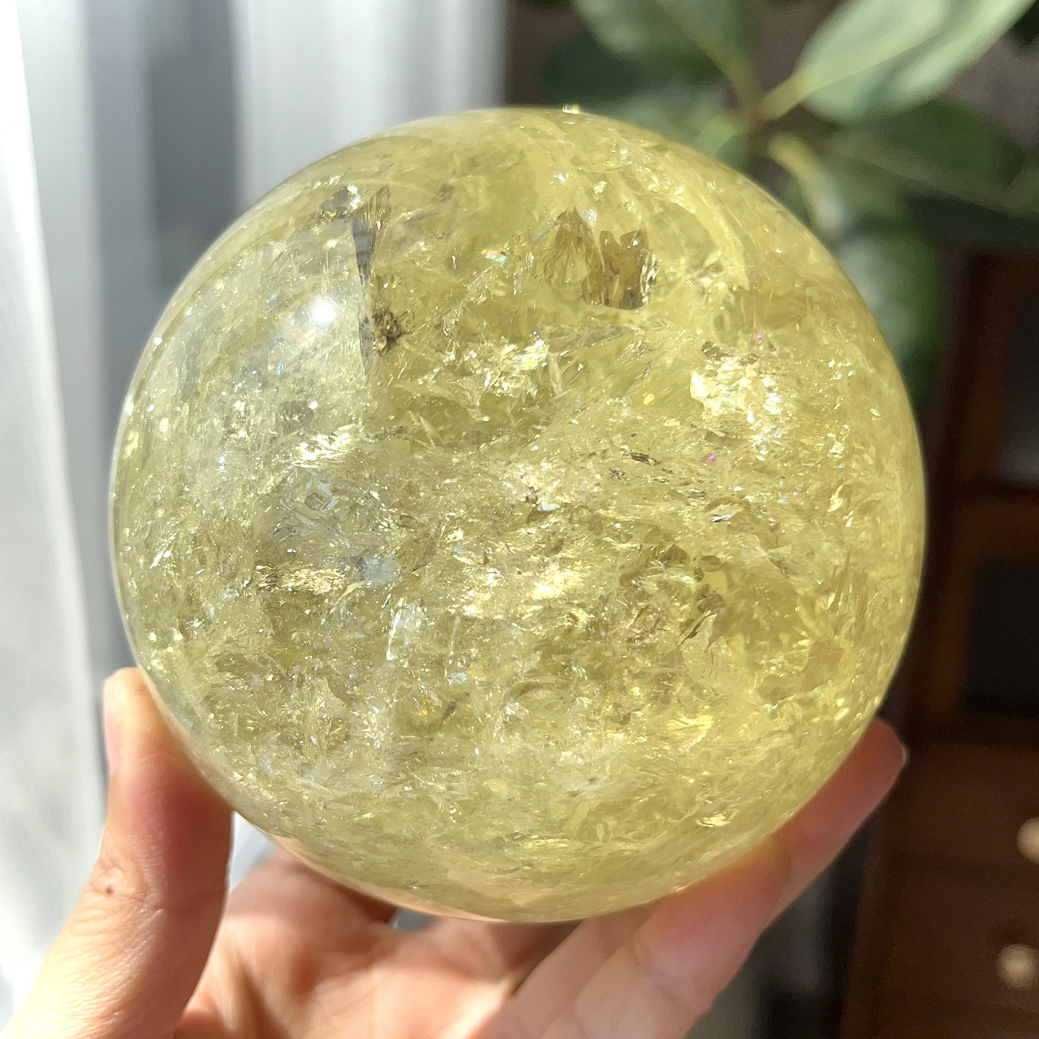 天然精品黄水晶球摆件