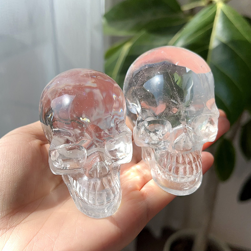 天然白水晶彩虹头骨摆件