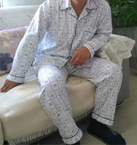 男士纯色加肥加大码格子长袖睡衣