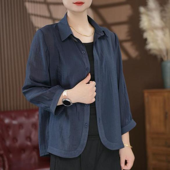 中老年女夏季新面料洋气衬衫妈妈装宽松遮肚子开衫防晒轻薄上衣