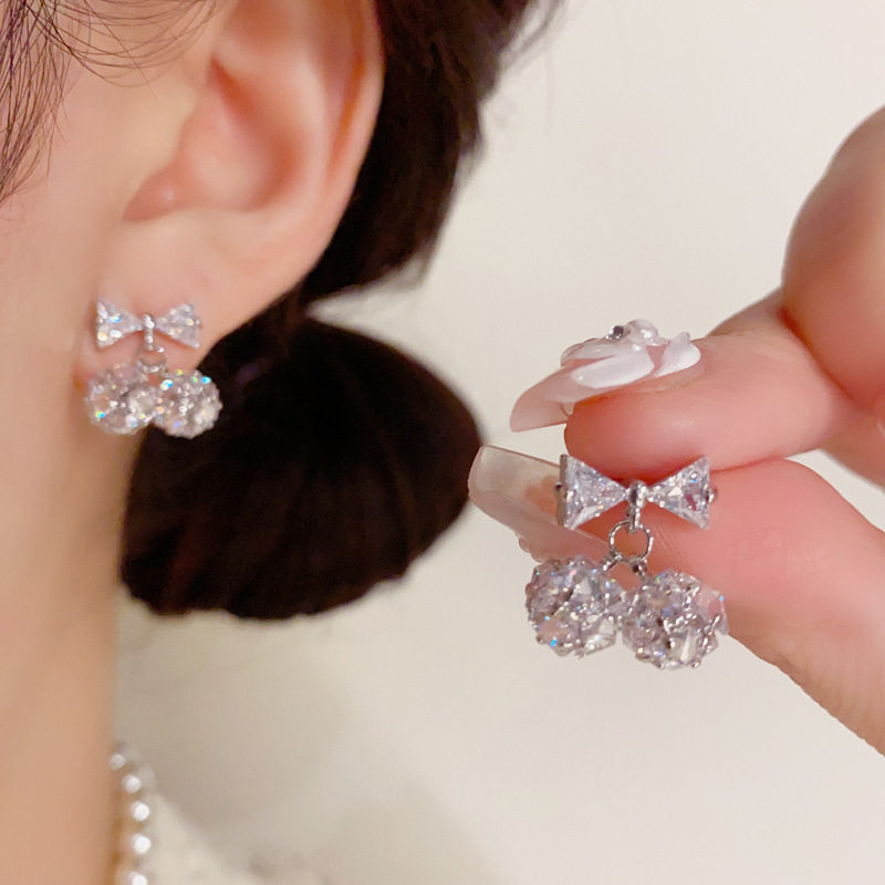 欧美复古金属银色镶满钻锆石蝴蝶结球球耳钉轻奢高端小众级感环饰