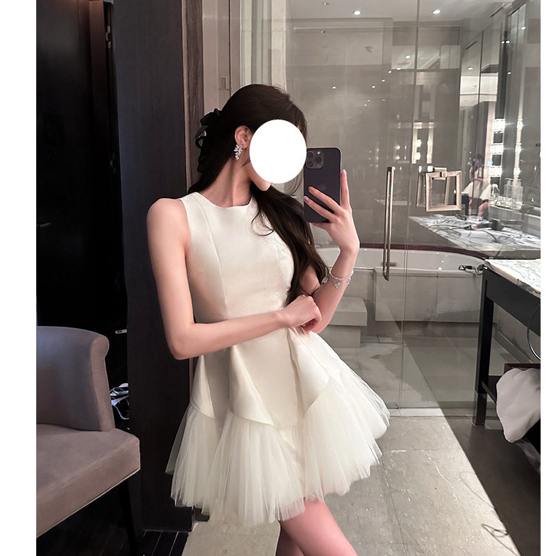 性感露肩圆领礼服轻奢高端小众级气质名媛晚宴年会网纱蓬蓬连衣裙