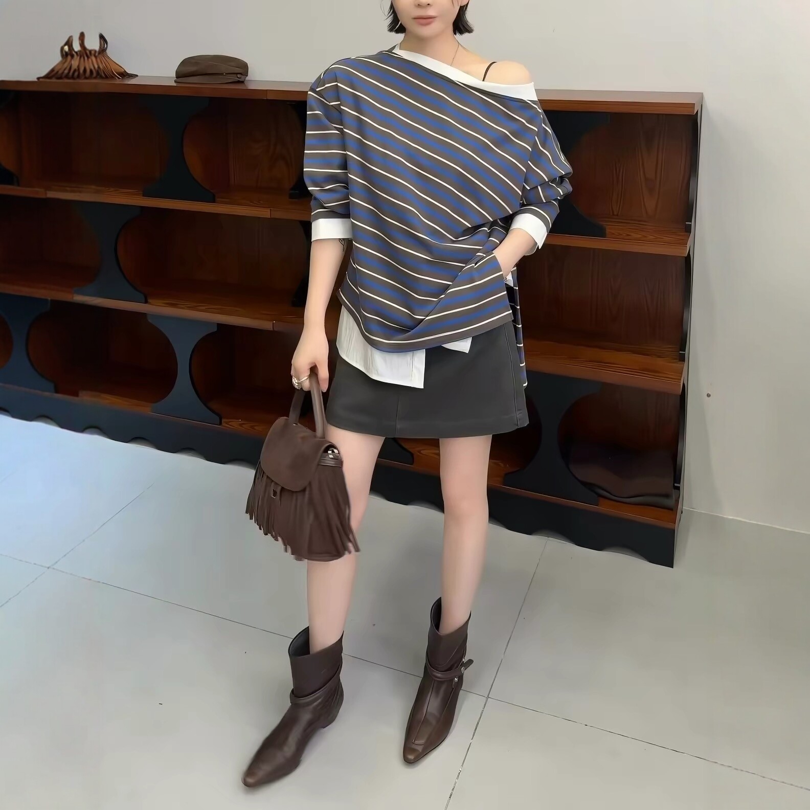 撞色不规则一字肩长袖t恤女2026