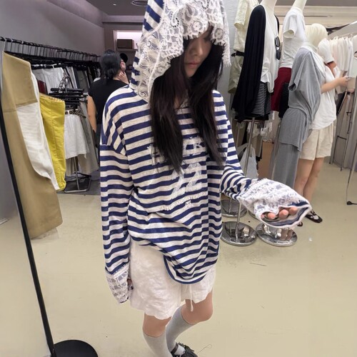 条纹蕾丝连帽百搭休闲长袖T恤女