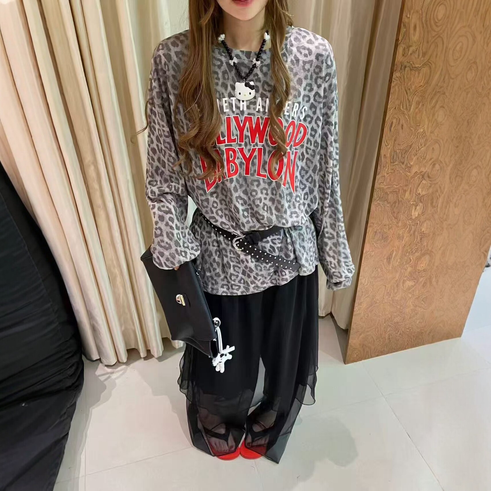 韩系圆领字母印花豹纹长袖T恤女
