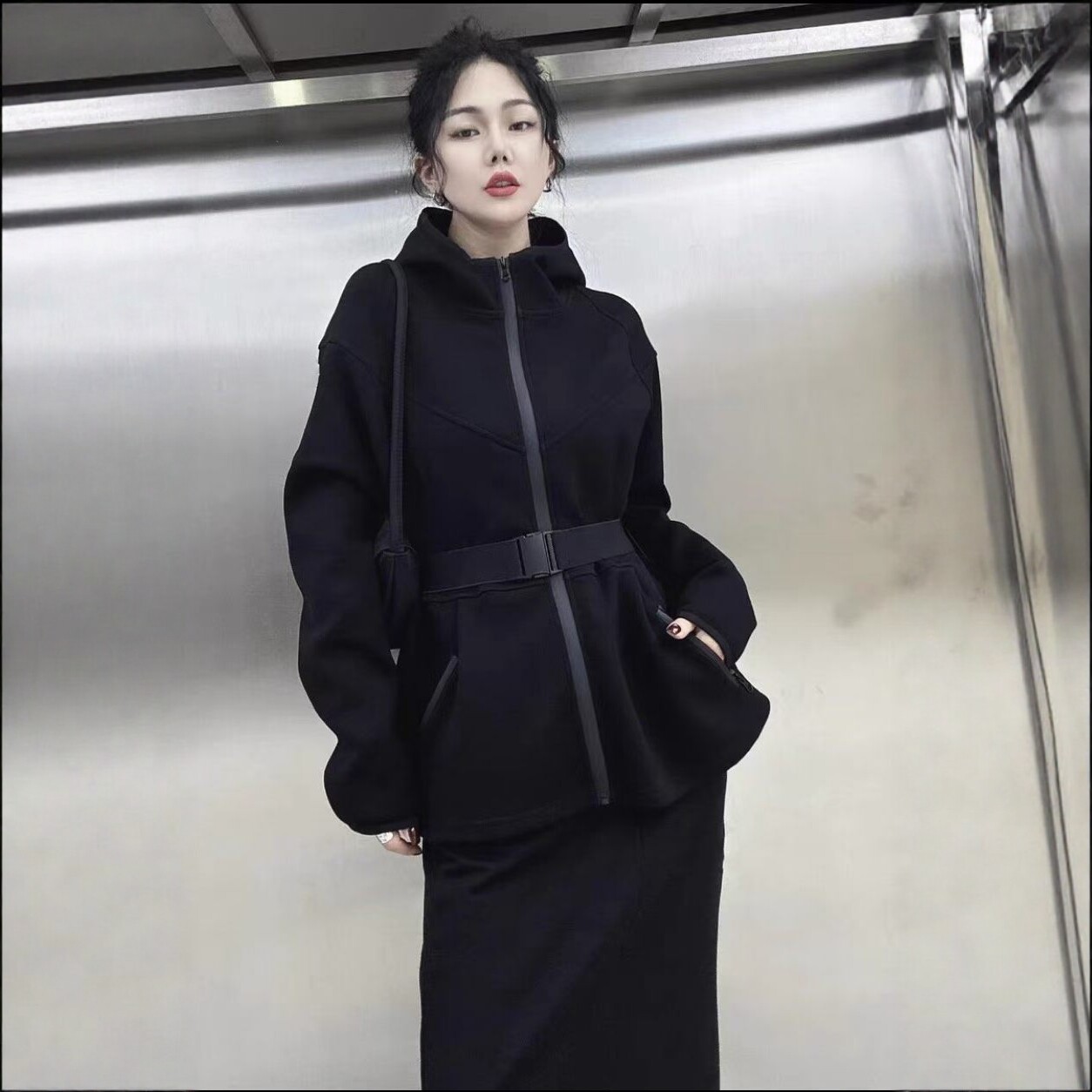 柔软羊绒连帽拉链外套女2026秋潮