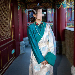 新款民族藏装藏服女士不丹藏族写真云南服装藏式西藏藏袍拉萨旅拍