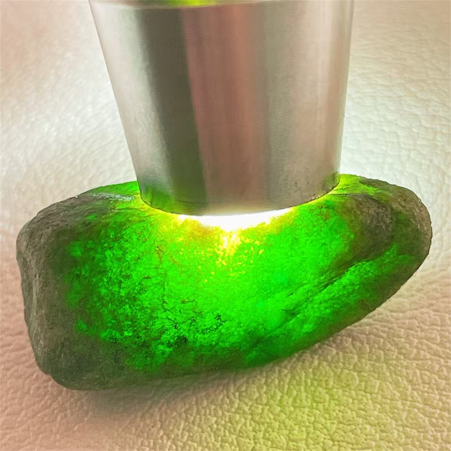 T15258 精品缅甸天然翡翠原石老坑后江场口色料戒面料  重6克