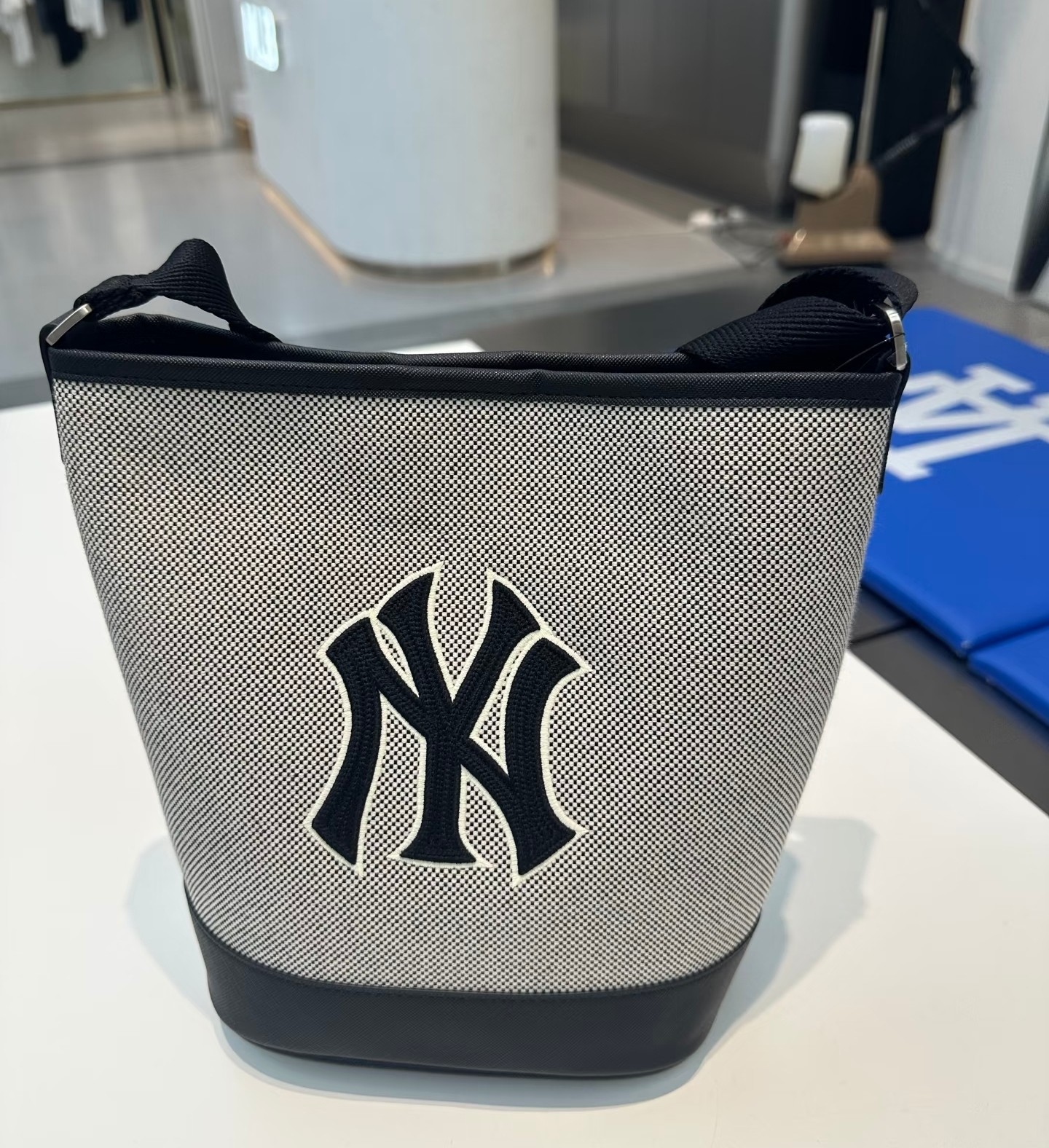 泽妈推荐韩国MLB新款水桶包斜双肩背包