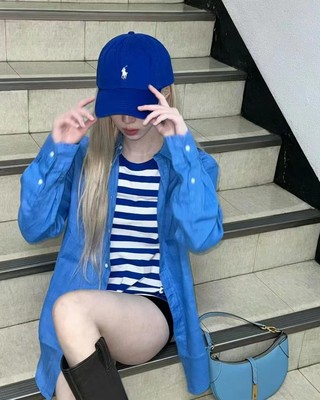 金玟庭Winter夏季短袖条纹宽松ins克莱因蓝小清新女高纯棉T恤衫潮