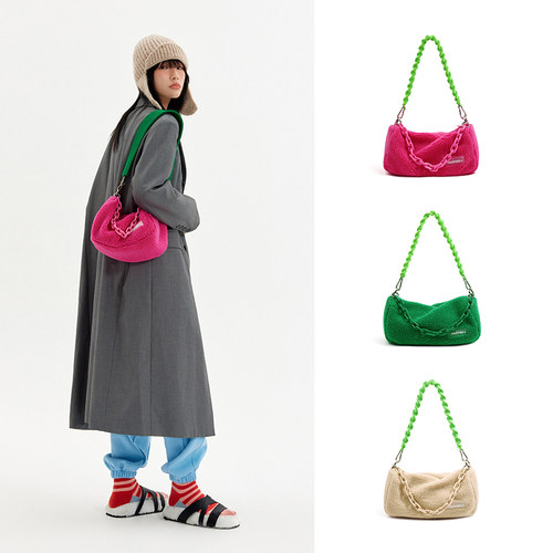 VAOPER喂牌毛绒包小众设计时尚感