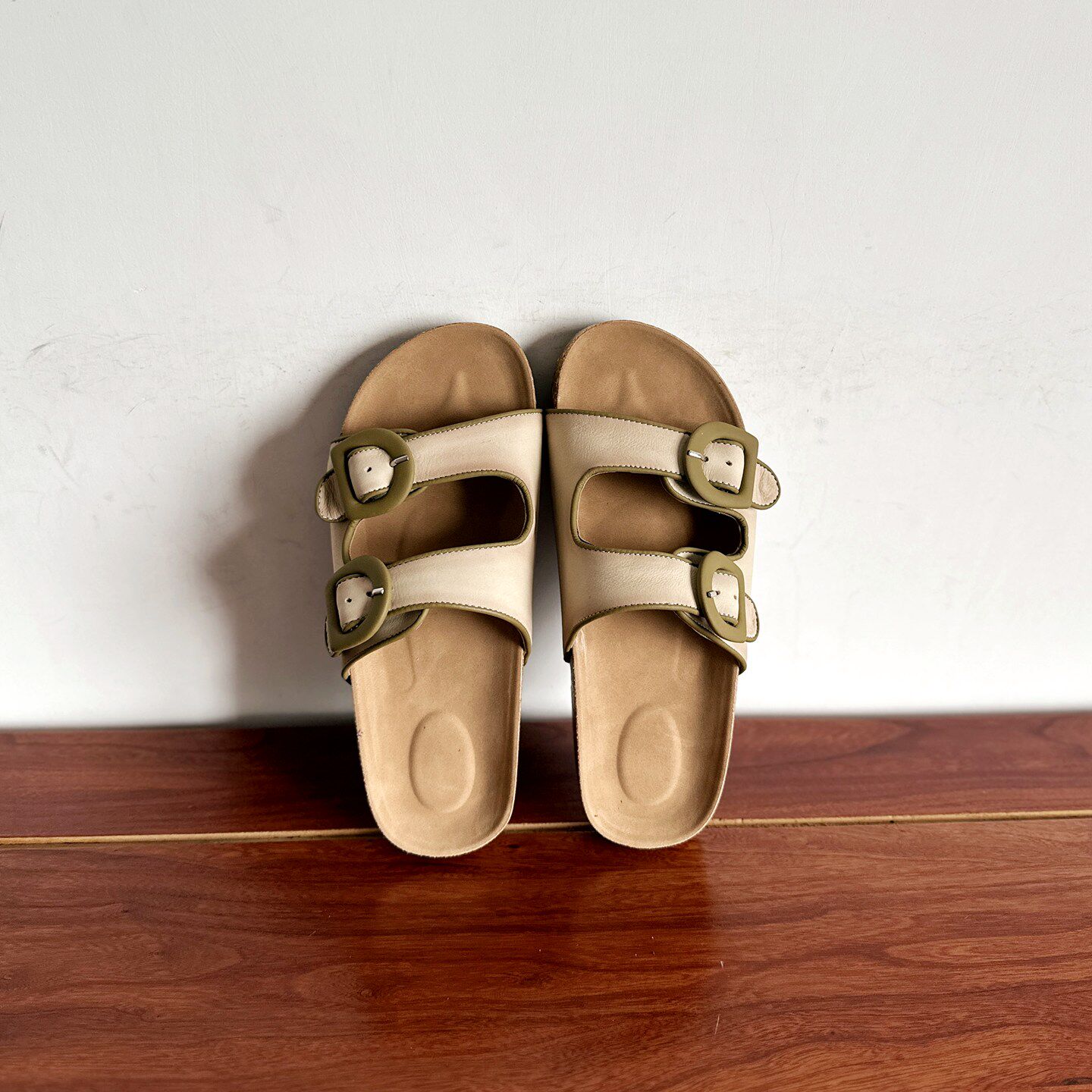 夏季新品小众设计舒适真皮女鞋头层牛皮低跟一字拖勃肯凉拖鞋