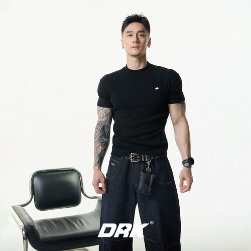 DRK芒星刺绣结构夏季新款潮流休闲修身简约百搭有弹力短袖T恤男士