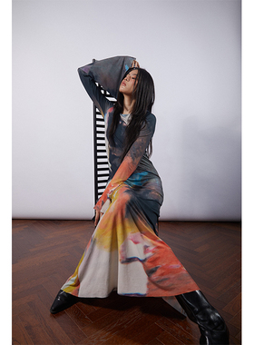 NEANT AW21 晚霞印花喇叭袖连衣裙