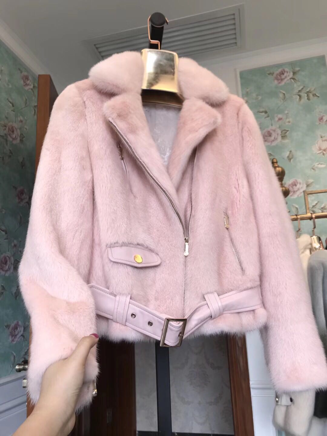 独家设计海宁新款进口母貂西装领机车貂皮外套短款貂皮皮草外套|msdalam kategori Butik wanita / wanita, bulu - dari Buy2taobao.com untuk memberikan perkhidmatan ejen Taobao profesional membeli