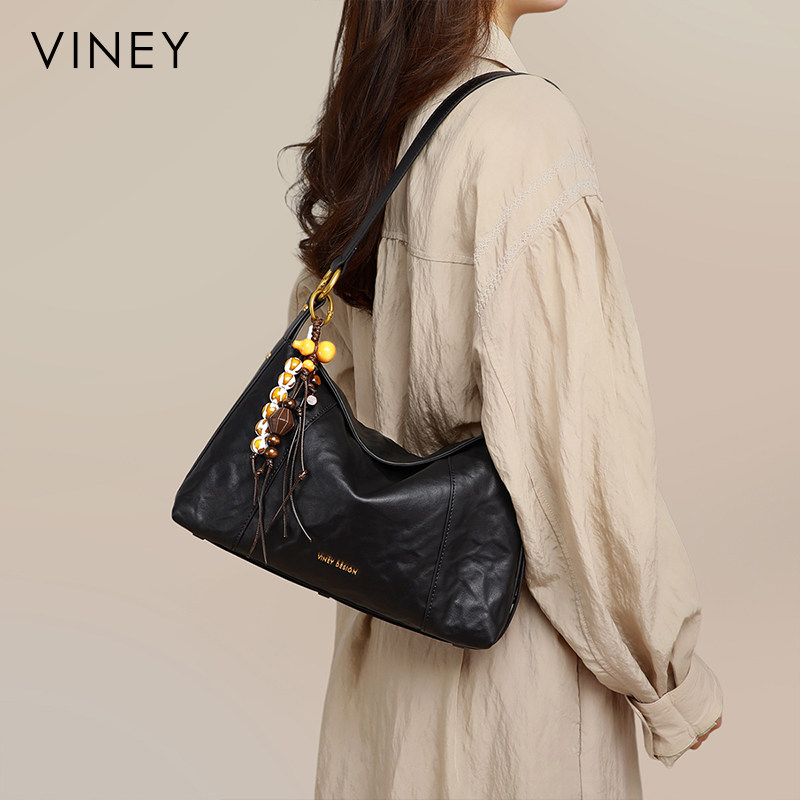 Viney包包2026新款女包春夏真皮单肩斜挎包大容量通勤hobo腋下包