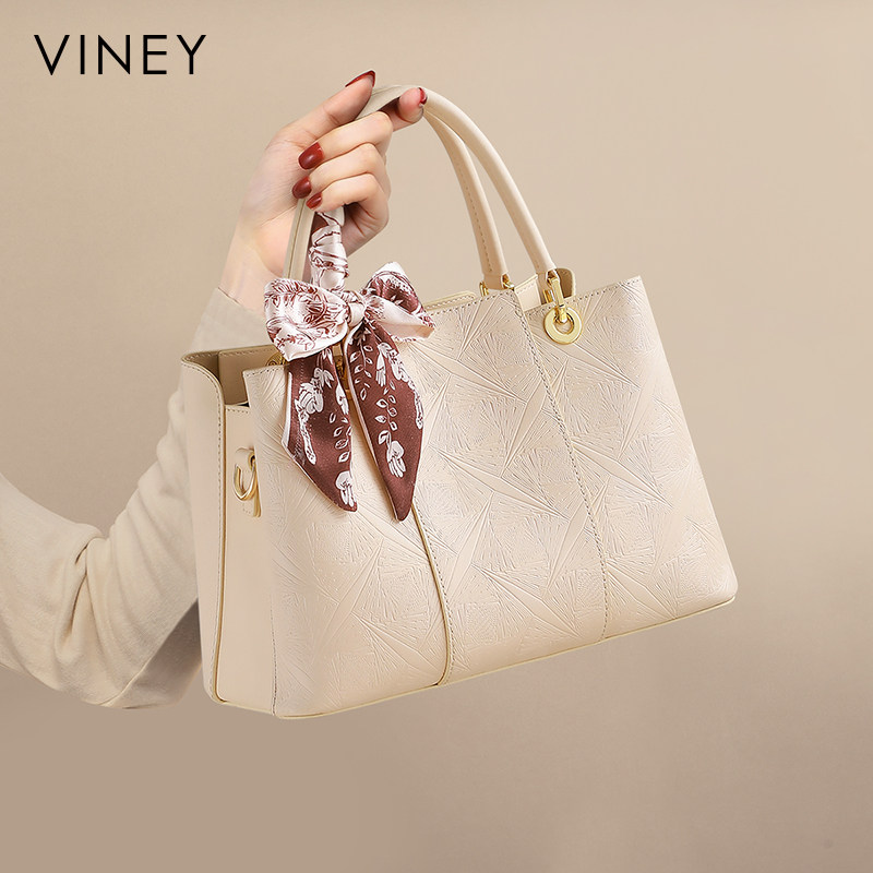Viney包包女士2026新款女包真皮中年大气斜挎妈妈包高级感手提包