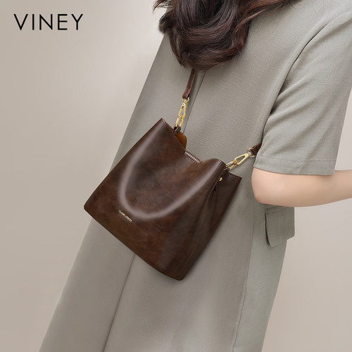 斜挎包大容量复古手提包