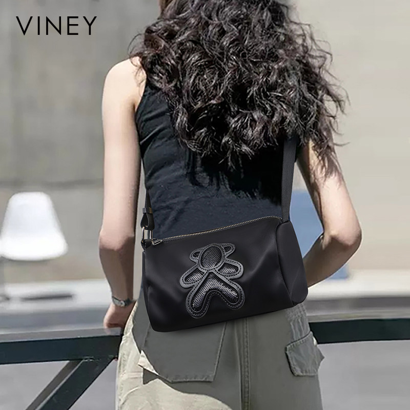 Viney包包2025新款春夏轻便斜挎女包枕头包牛津布妈妈包单肩小包