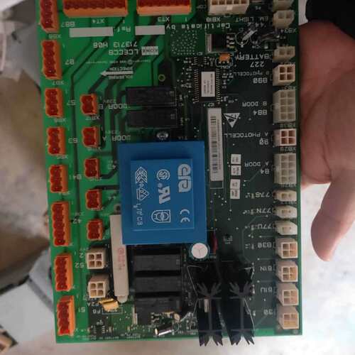 可维修通力电梯配件LCECCB板KM713710G11轿顶板G71
