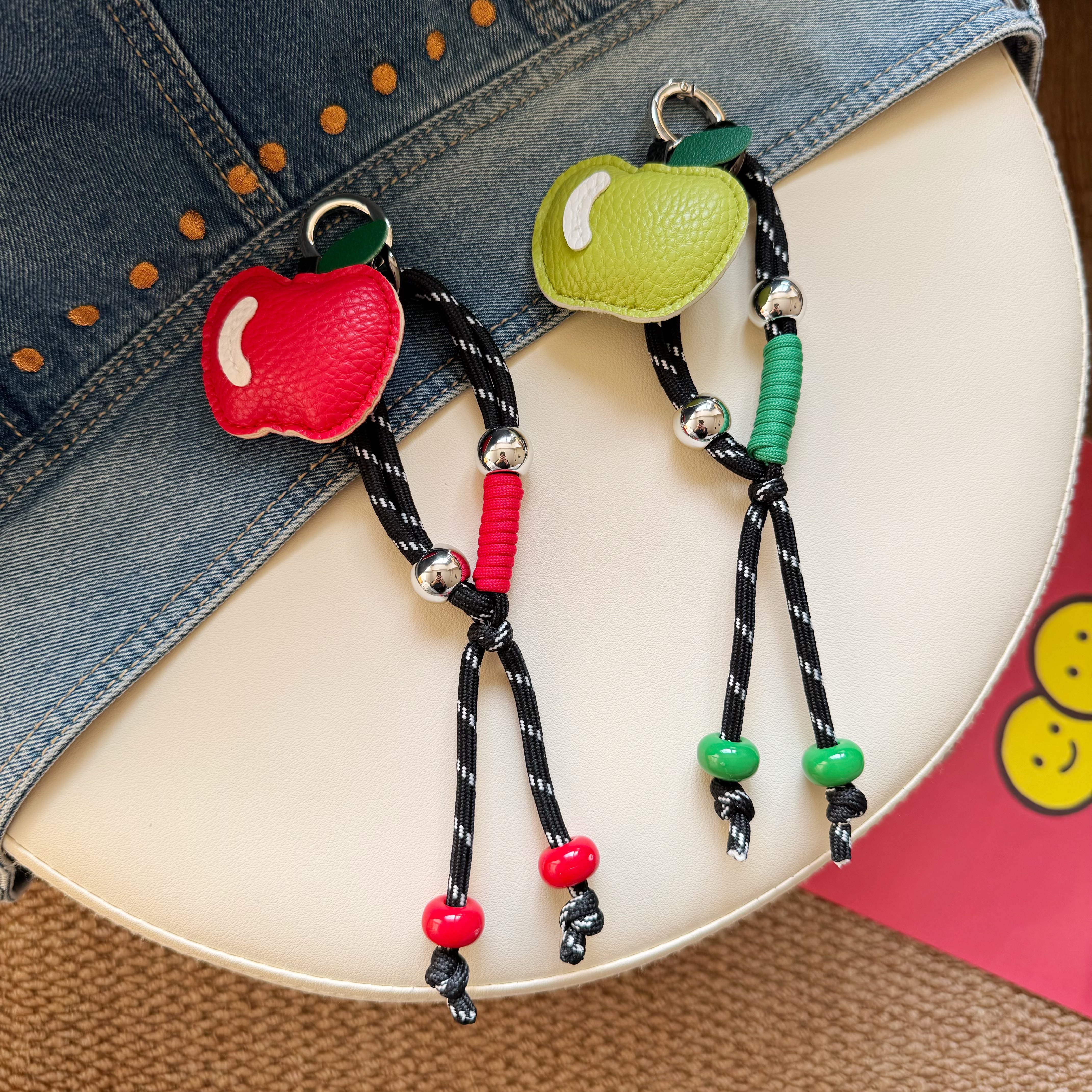 戢十伍原创手作【梆梆!一个苹果】圣诞多色编绳秋冬款手机挂件